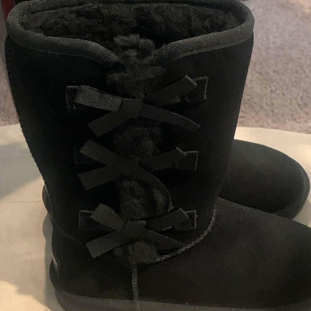 Never worn girls size 2 Black Boots